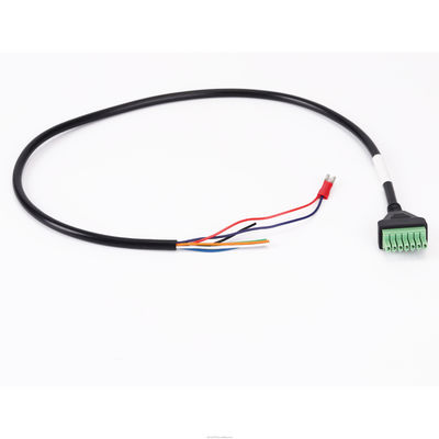 Arnesi per fili per autoveicoli con blocco terminale in rame in PVC